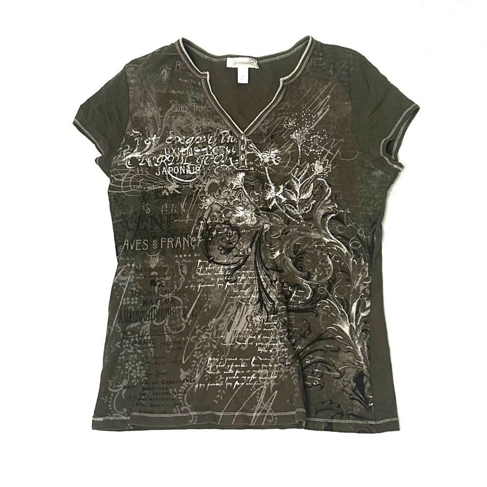 green dressbarn t-shirt w/ buttons and grunge designing